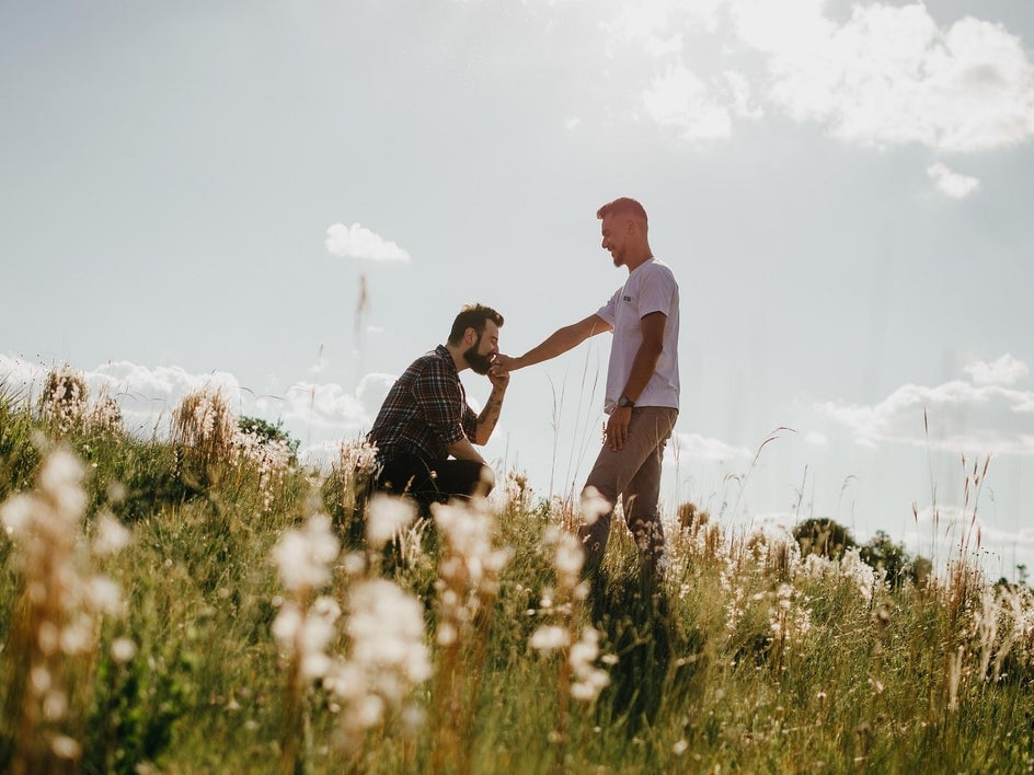 Before adding photo effects to engagement photo in BeFunky