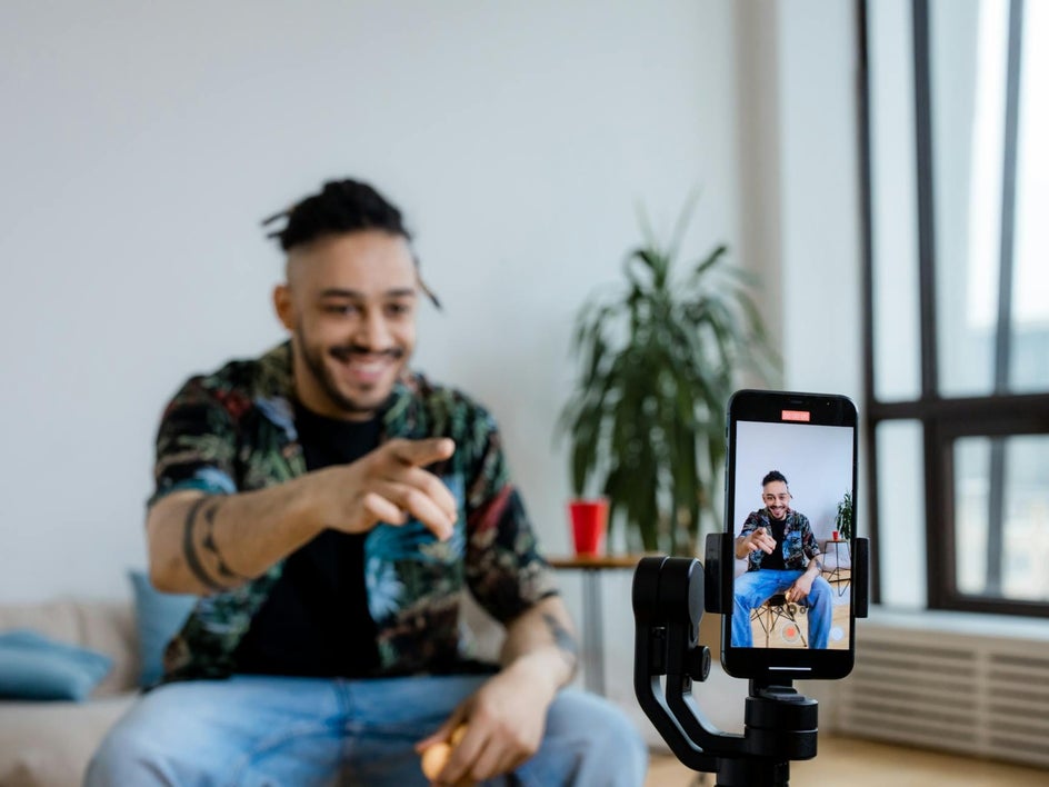 promote-live-stream-interact