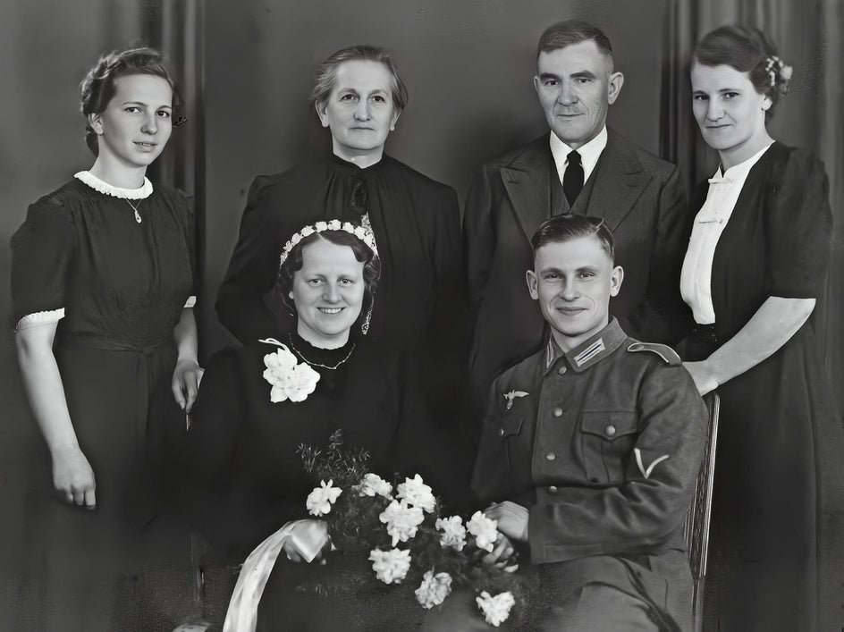 restore-damaged-old-photos-clarify-after