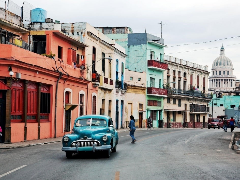 realism-painting-from-photo-streetscape-before