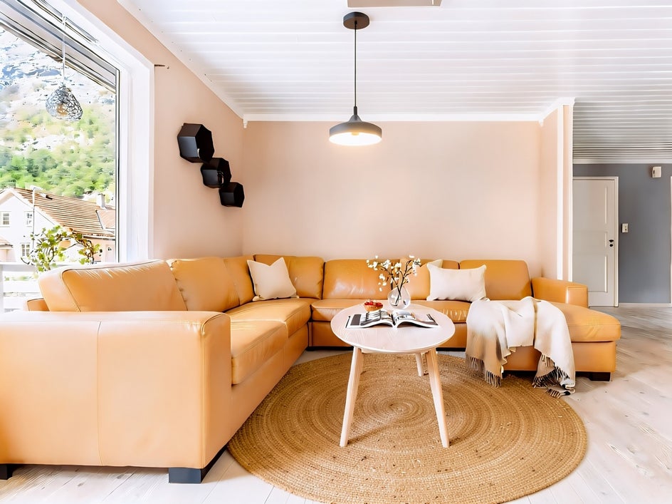 After using AI prompts Smart Edit for digital home makeover